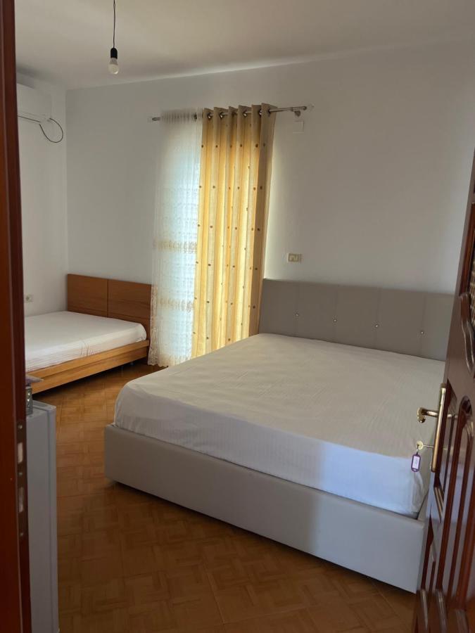 Rooms For Rent Habipi Vlorë Exteriör bild