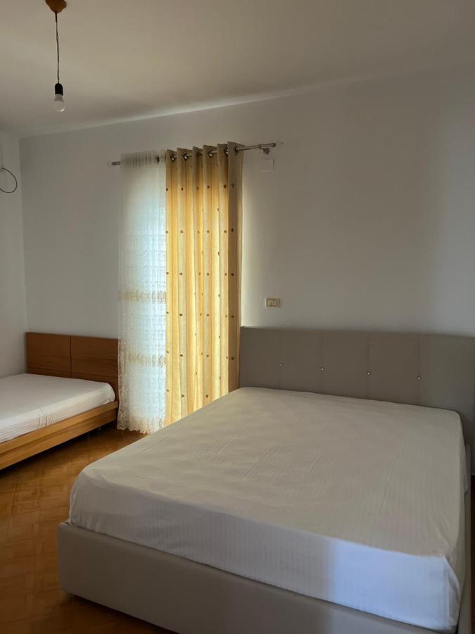 Rooms For Rent Habipi Vlorë Exteriör bild
